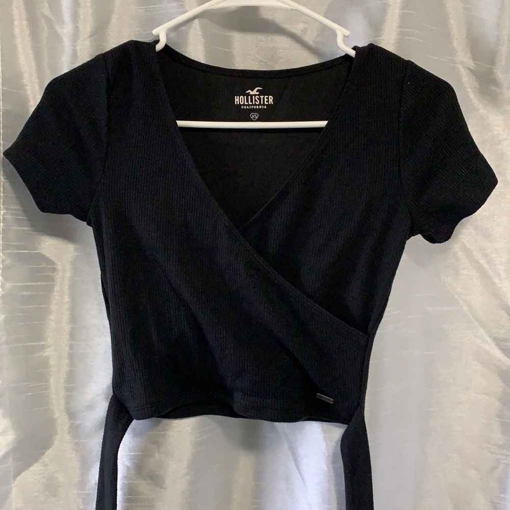 HOLLISTER crop top BNWT